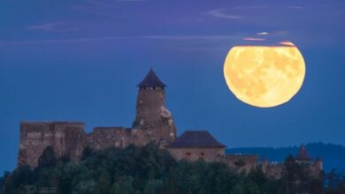 Photo of Fotku supersplnu za Ľubovnianskym hradom publikuje NASA ako prestížnu snímku dňa 