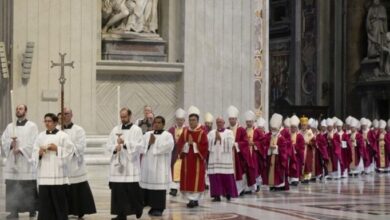 Photo of Vo Vatikáne sa lúčili so zosnulým kardinálom Tomkom
