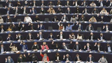 Photo of Brusel chystá obmedzenia pre politicky zacielené reklamy pred voľbami do EP v roku 2024